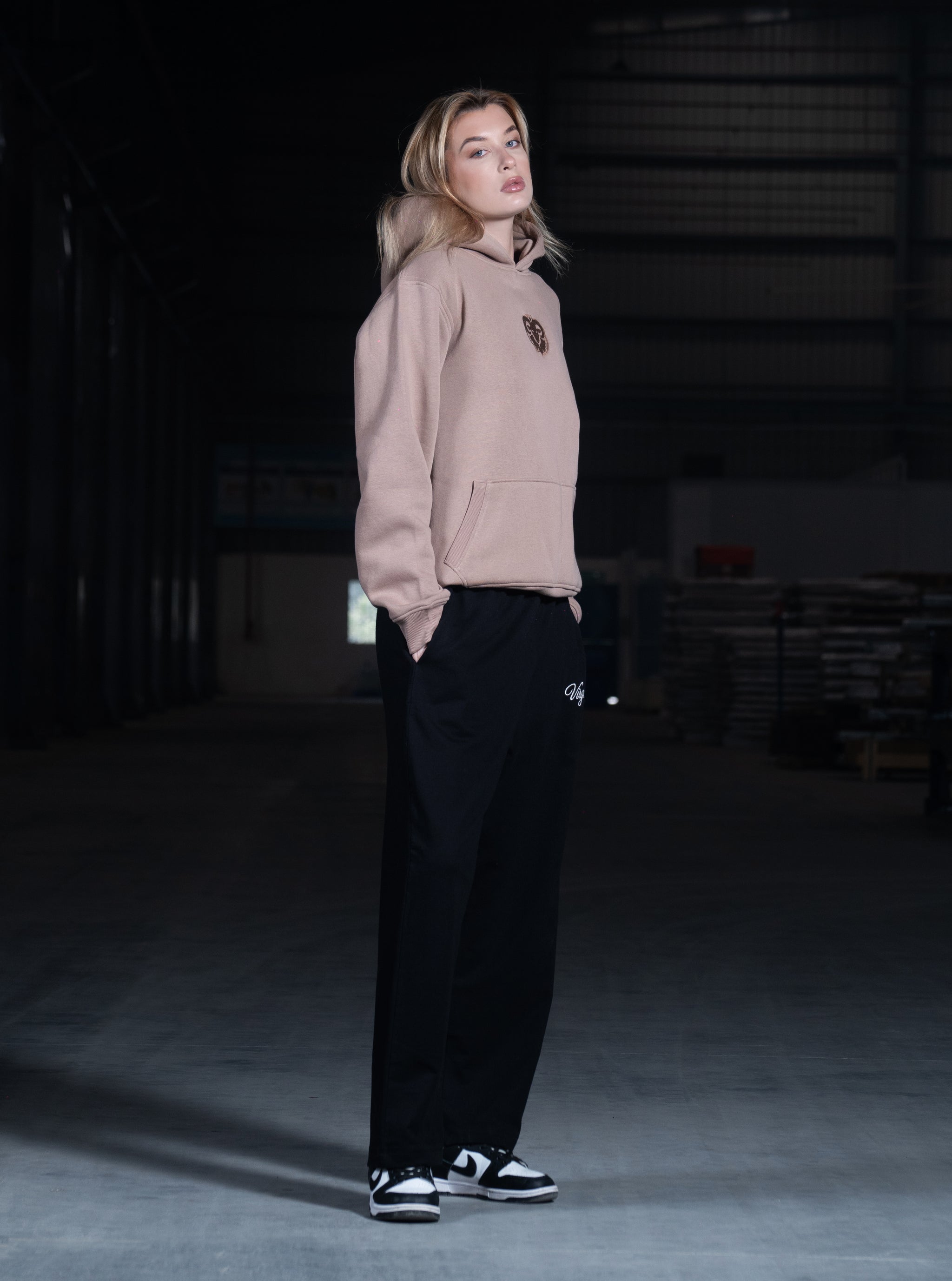 HERITAGE ESSENTIAL HOODIE