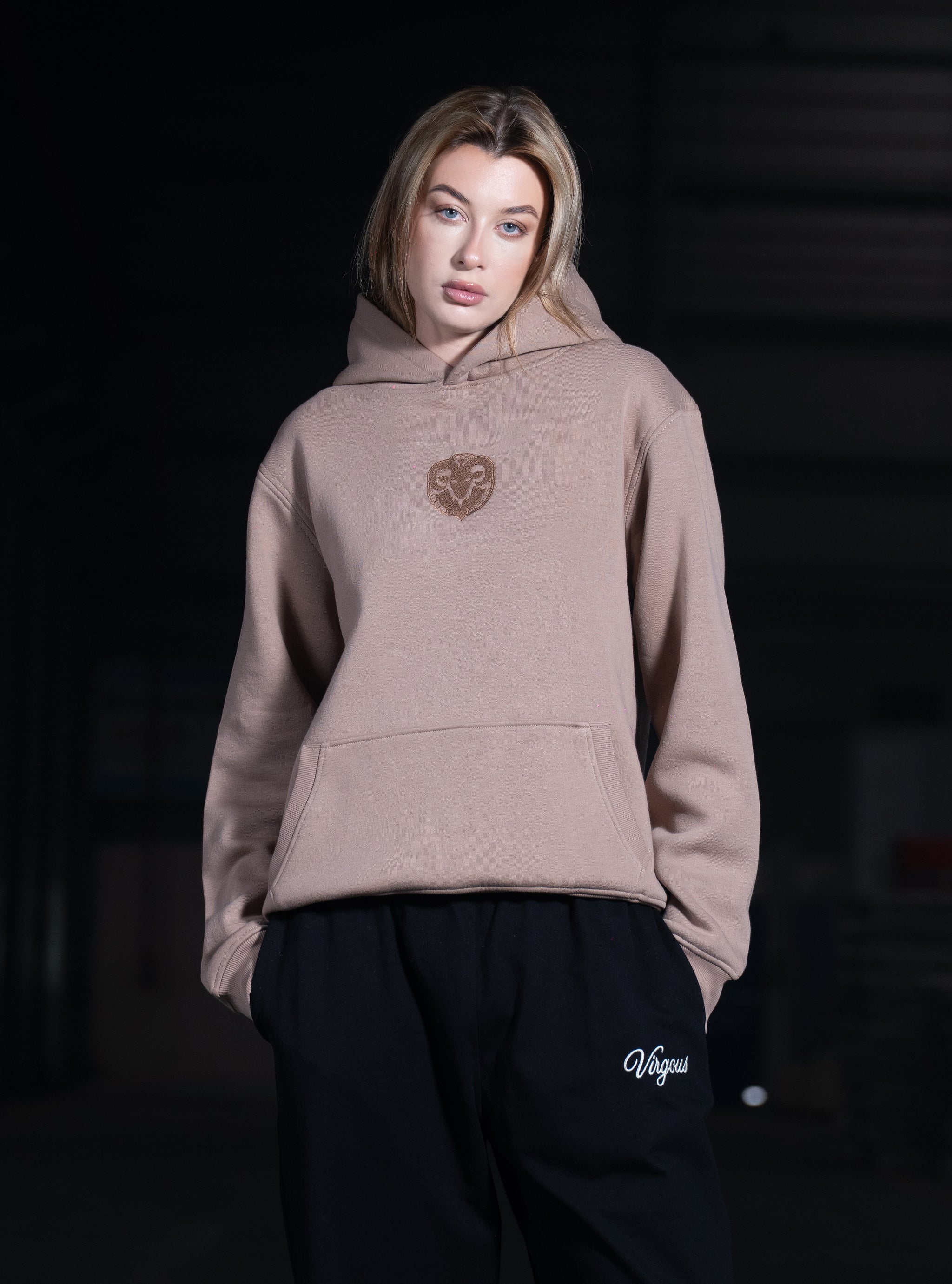 HERITAGE ESSENTIAL HOODIE