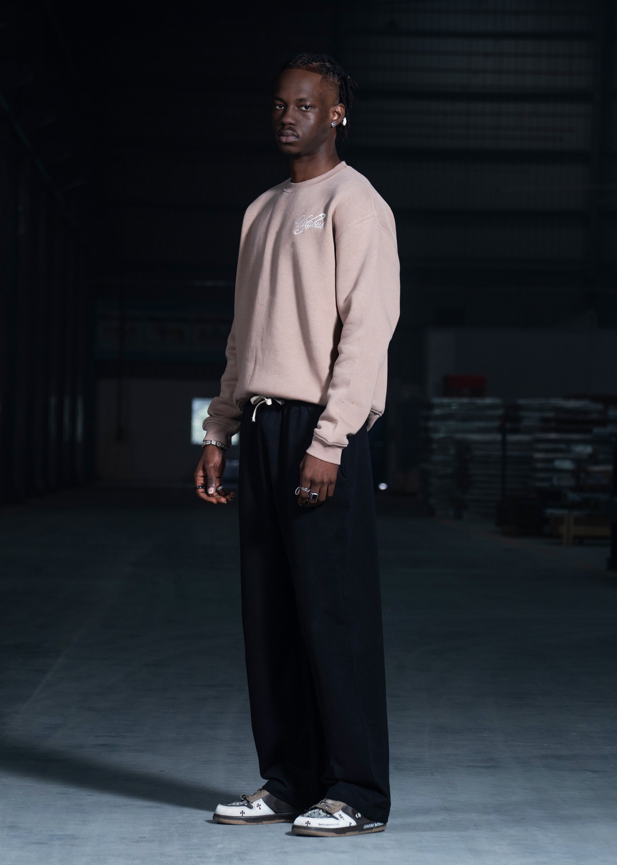 CLASSIC ESSENTIAL SWEATSHIRT