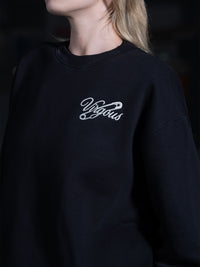 CLASSIC ESSENTIAL SWEATSHIRT