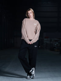 CLASSIC ESSENTIAL SWEATSHIRT