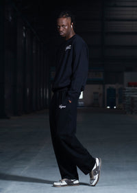 CLASSIC ESSENTIAL SWEATSHIRT